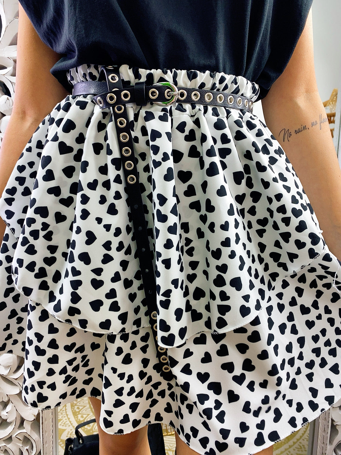Gonna con balza e cuori