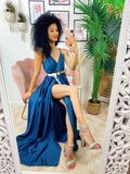Abito in raso con maxi spacco blu petrolio