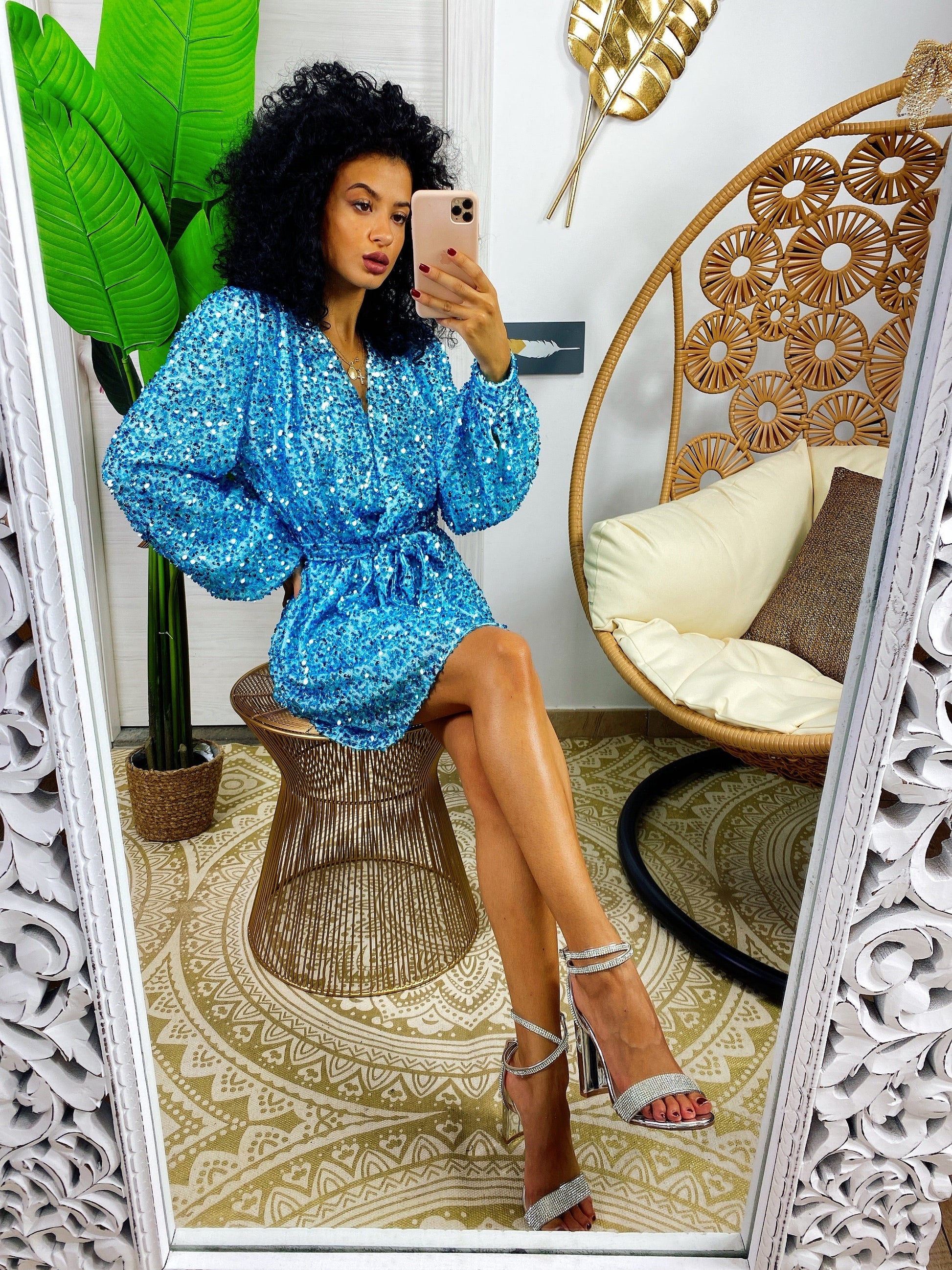 Abito con paillettes manica lunga azzurro