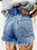 Short Levi’s Vintage bagno medio con strappi
