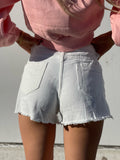 Short bianco con catenine
