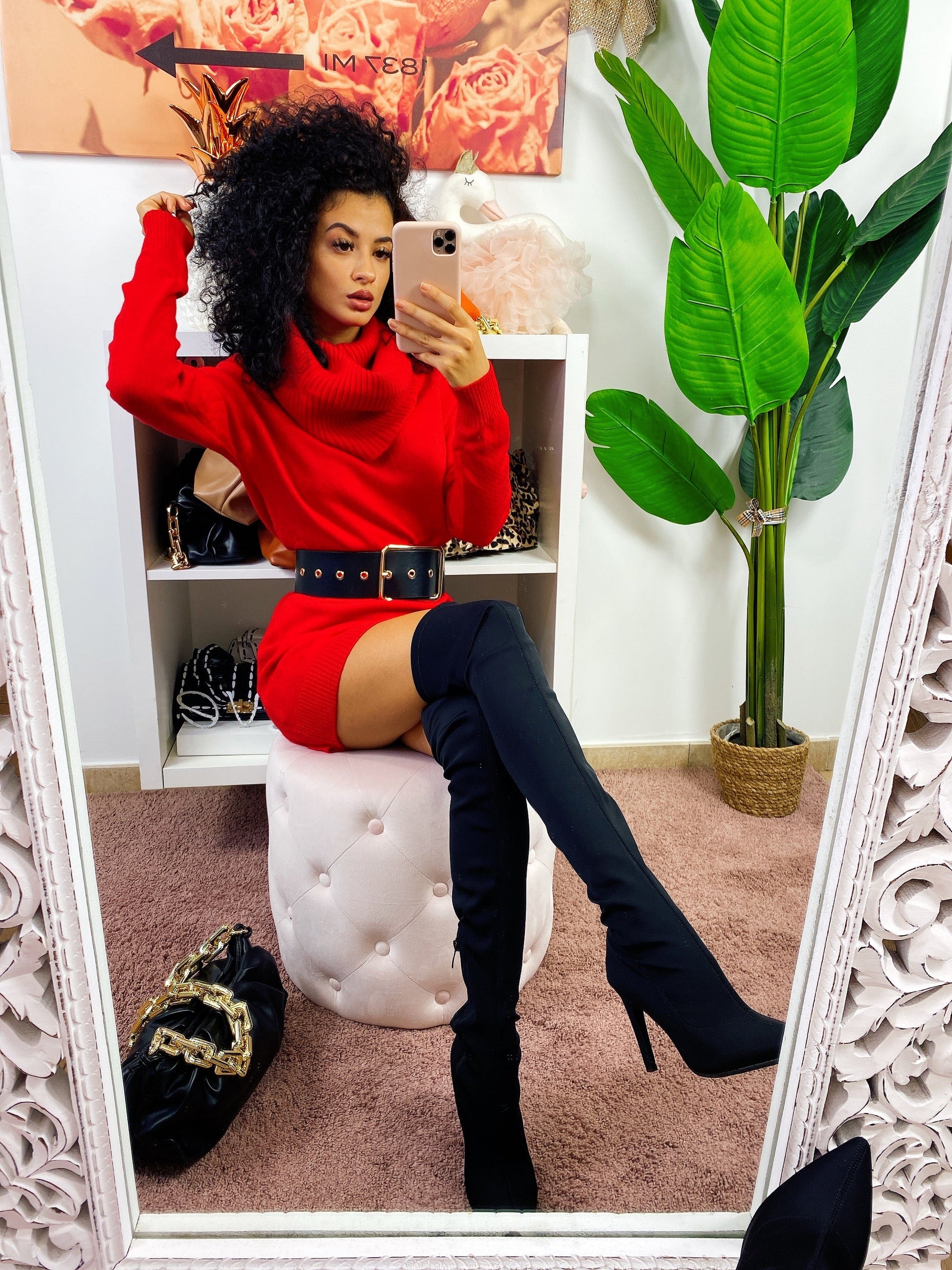 Abito in maglia collo alto rosso