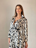 Abito bianco e nero a fiori con cintura