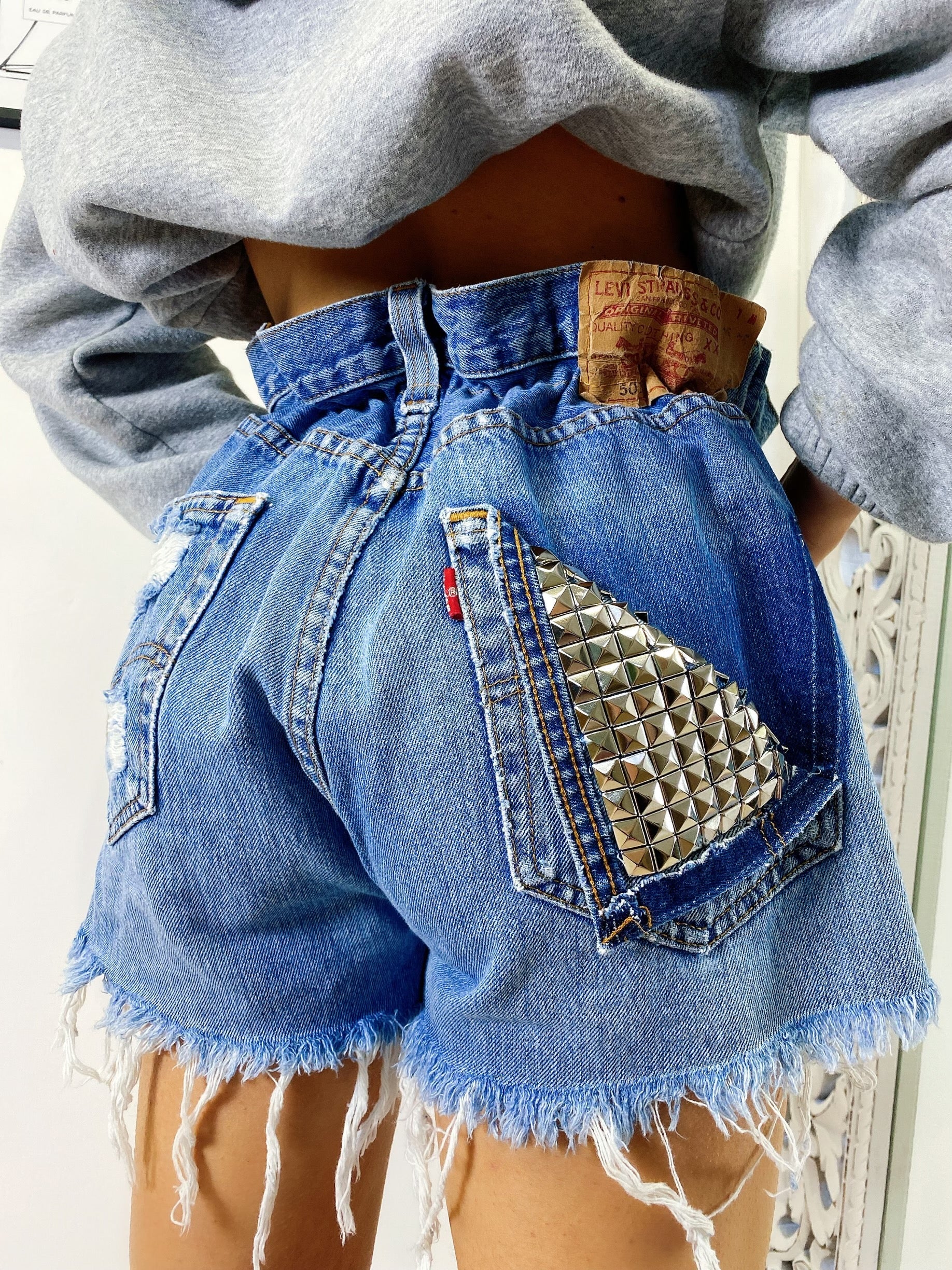 Short Levi’s Vintage bagno medio con borchie
