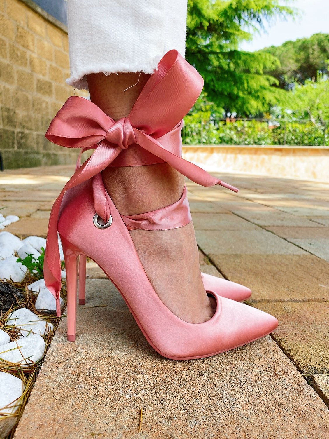Décolleté Rosa con lacci in raso