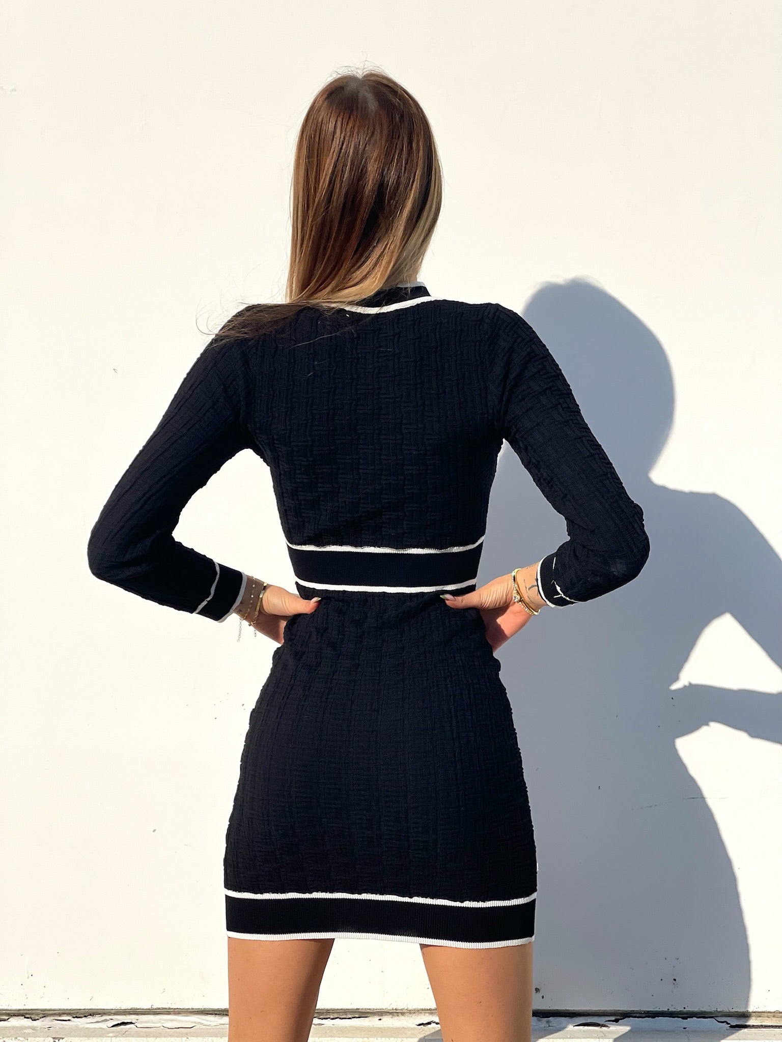 Abito in maglia nero e bianco