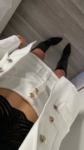Completo giacca e gonna bottoni oro bianco