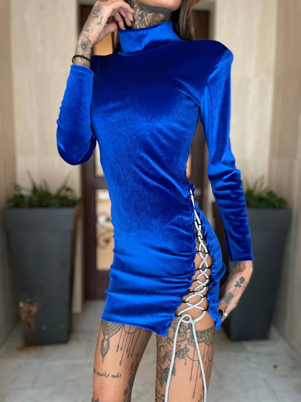Abito velvet blu con stringhe