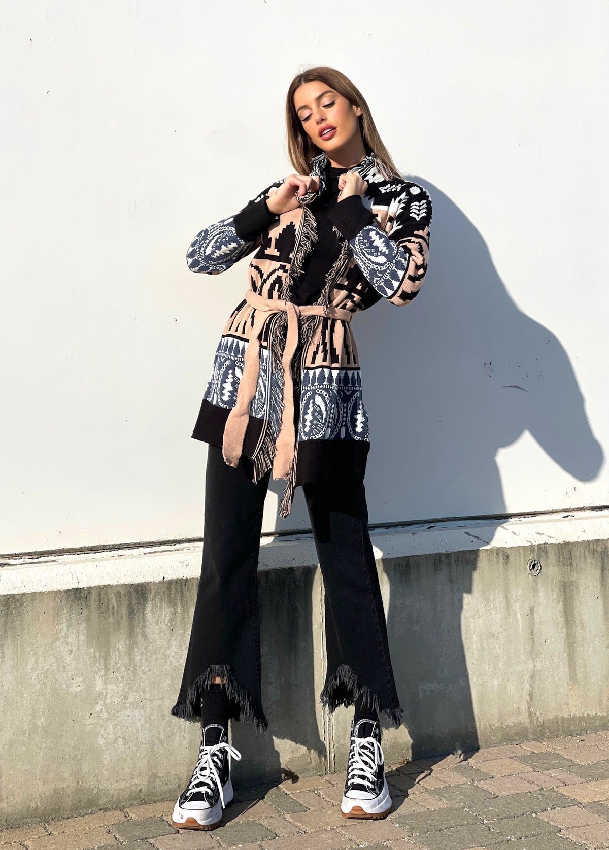 Cardigan con frange e cinta dettaglio Cipria