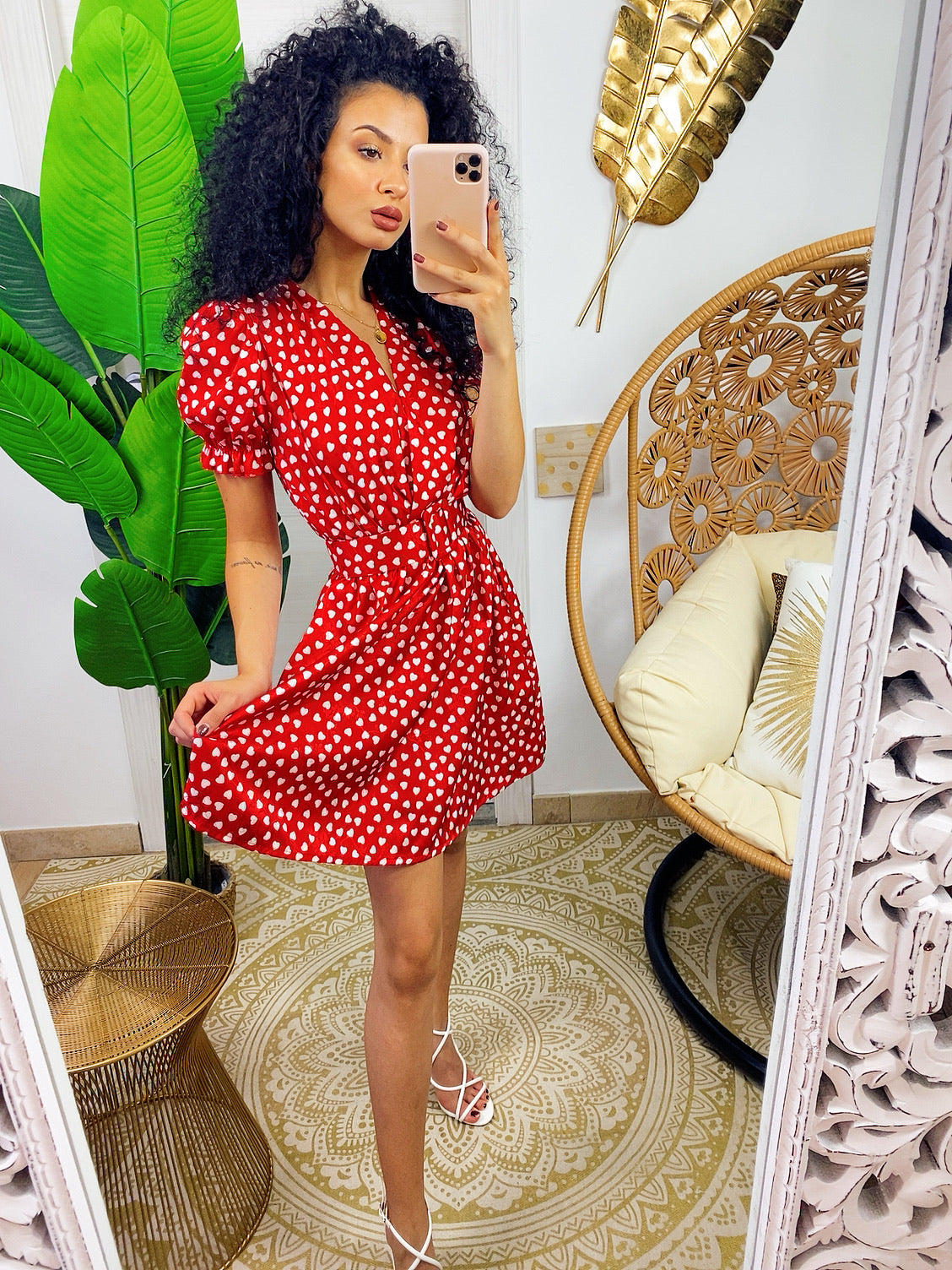 Abito a cuori rosso con cintura
