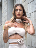 Abito beige con rose