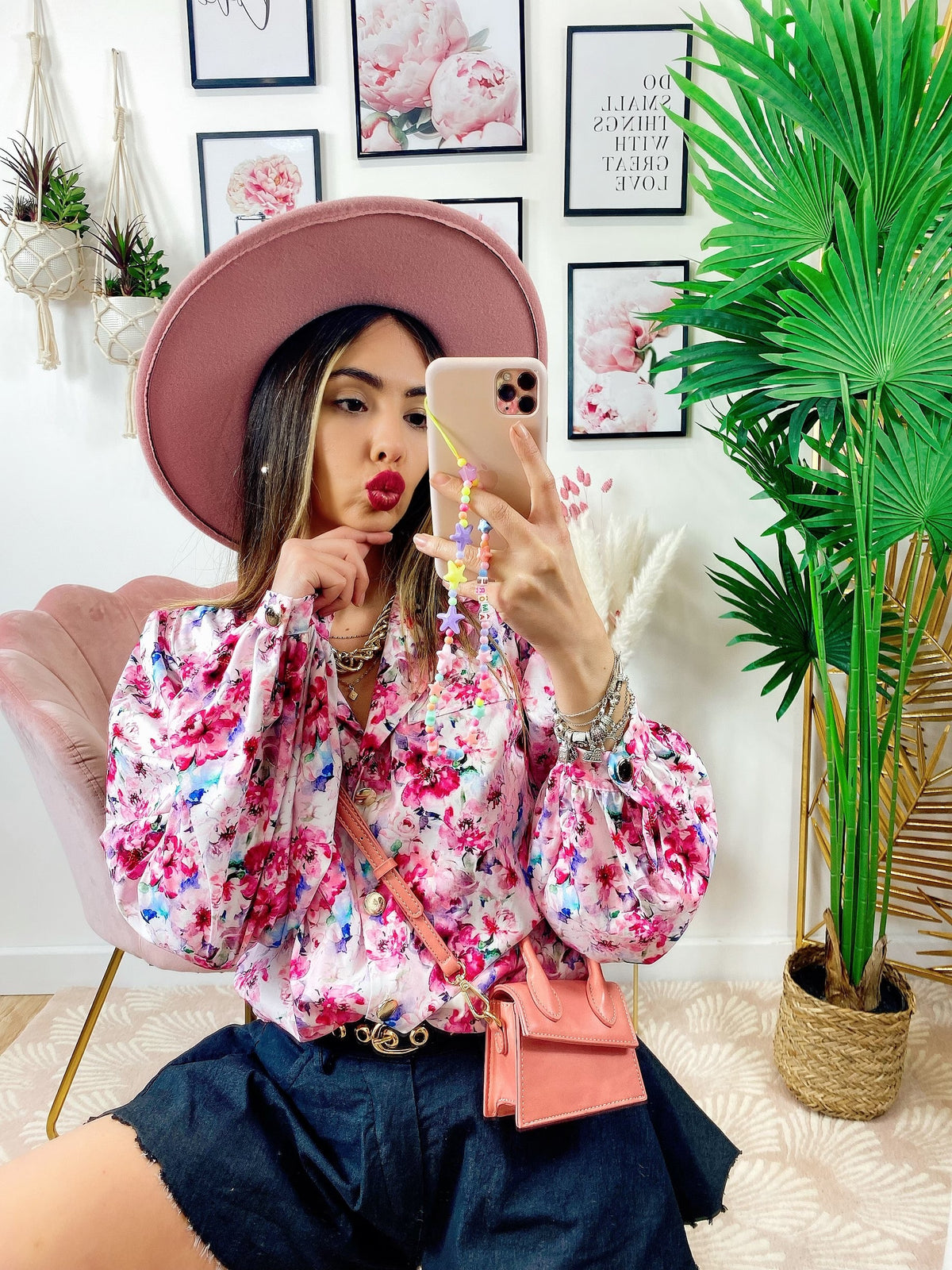 Camicia fiorata sfumature fucsia