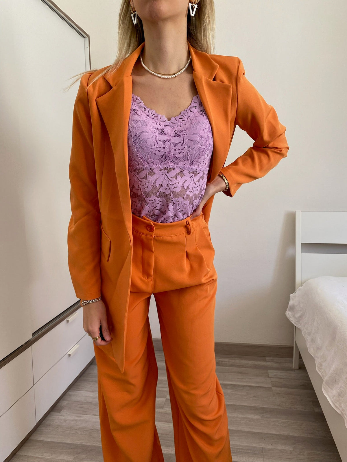 Completo oversize giacca e pantalone arancio