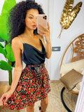 Gonna a balze con fiori base nera