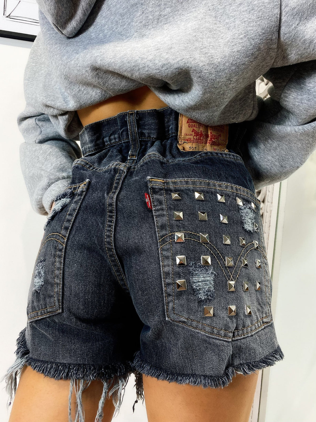 Short Levi’s Vintage con Borchie bagno grigio scuro