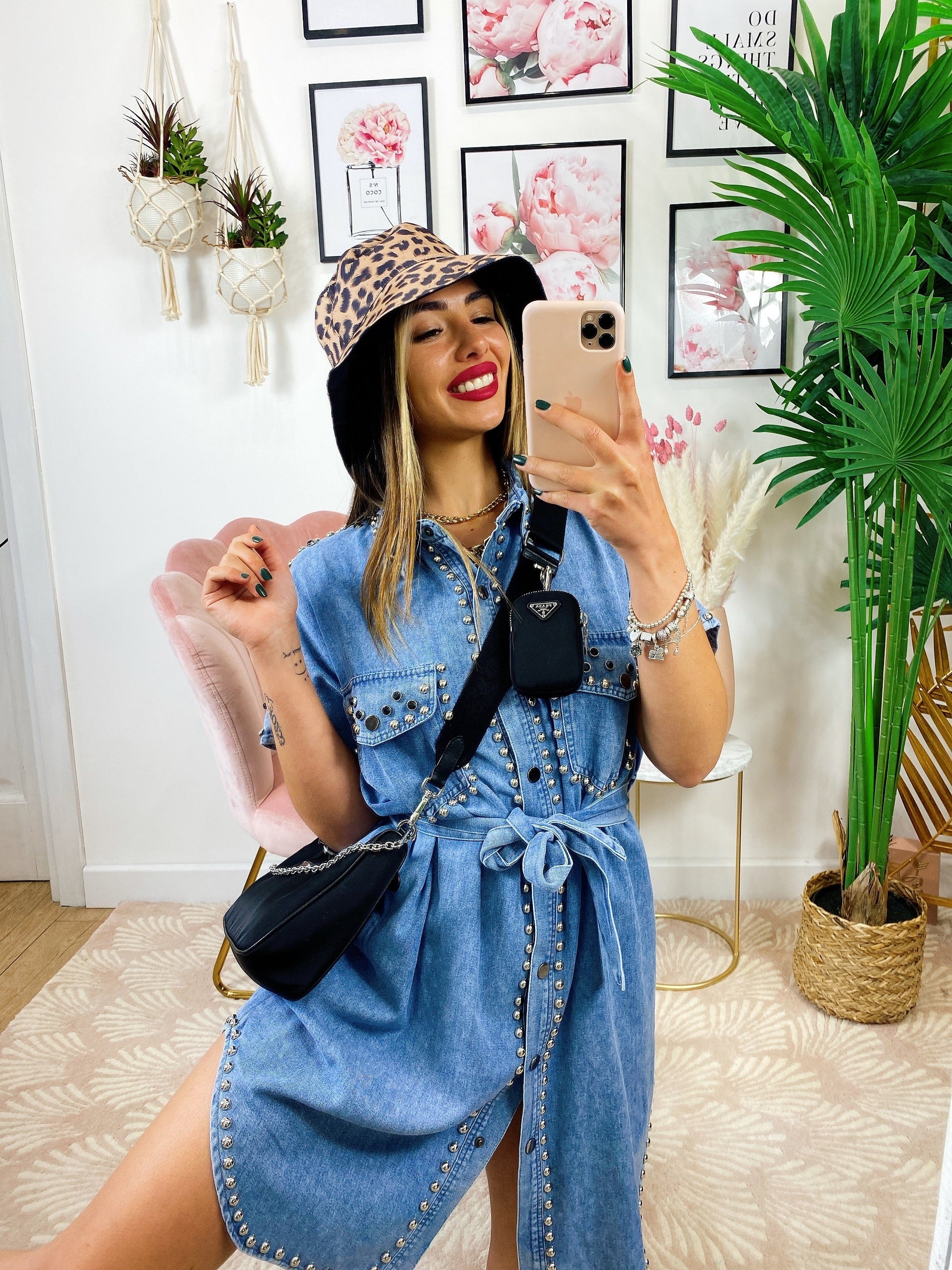 Abito jeans con borchie