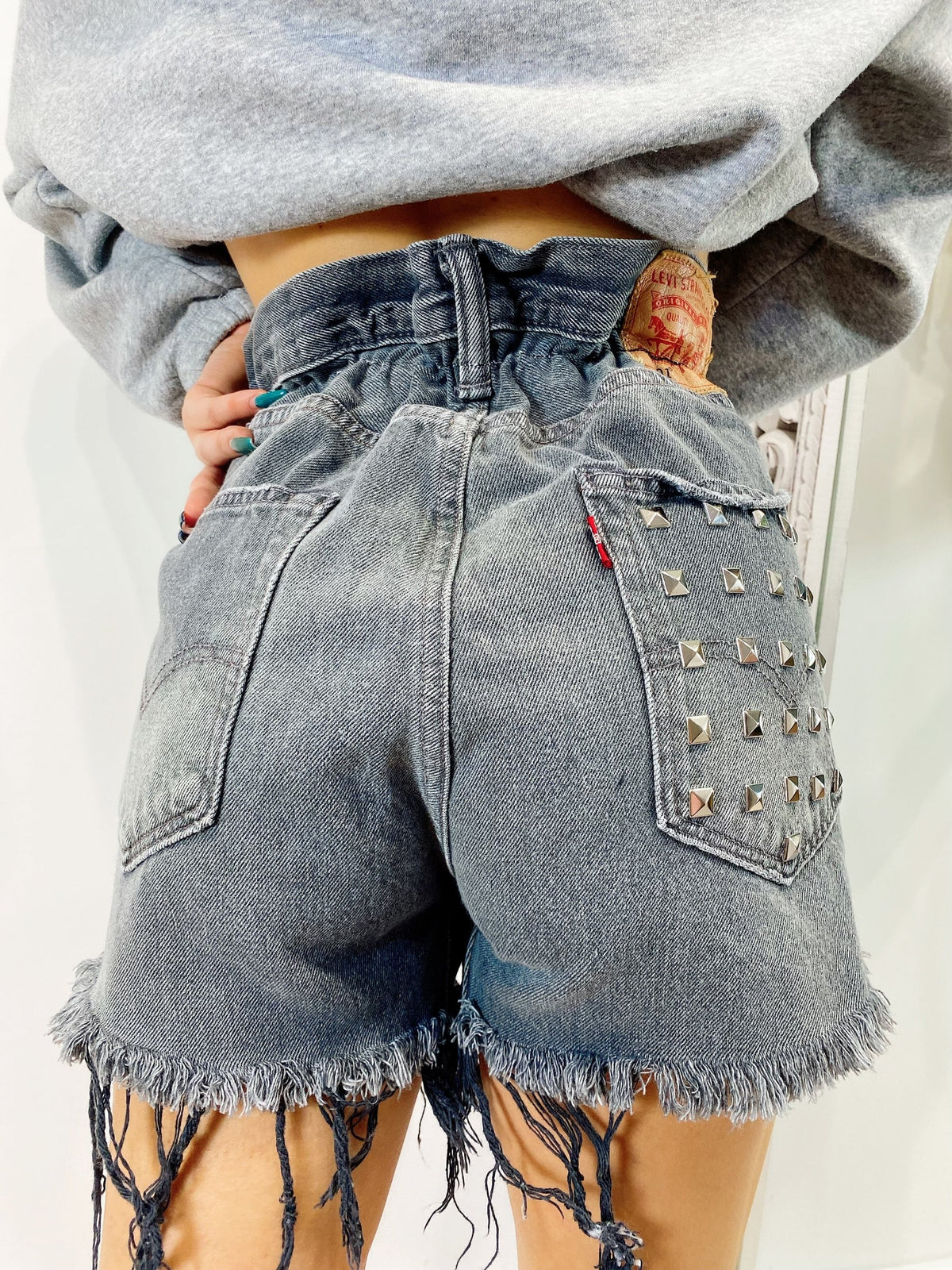 Short Levi’s Vintage con Borchie bagno grigio