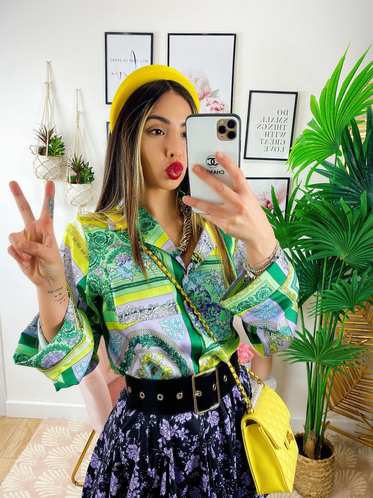 Camicia fiorata base verde