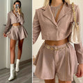 Completo giacca crop e short glitter cipria
