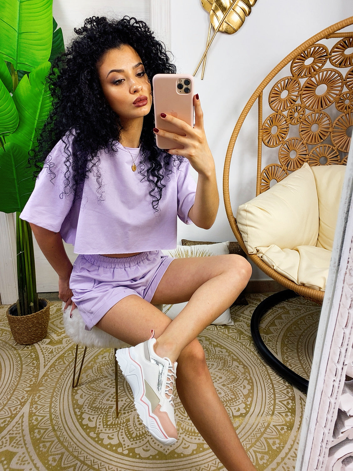 Completo sportivo maglia e pantaloncino lilla