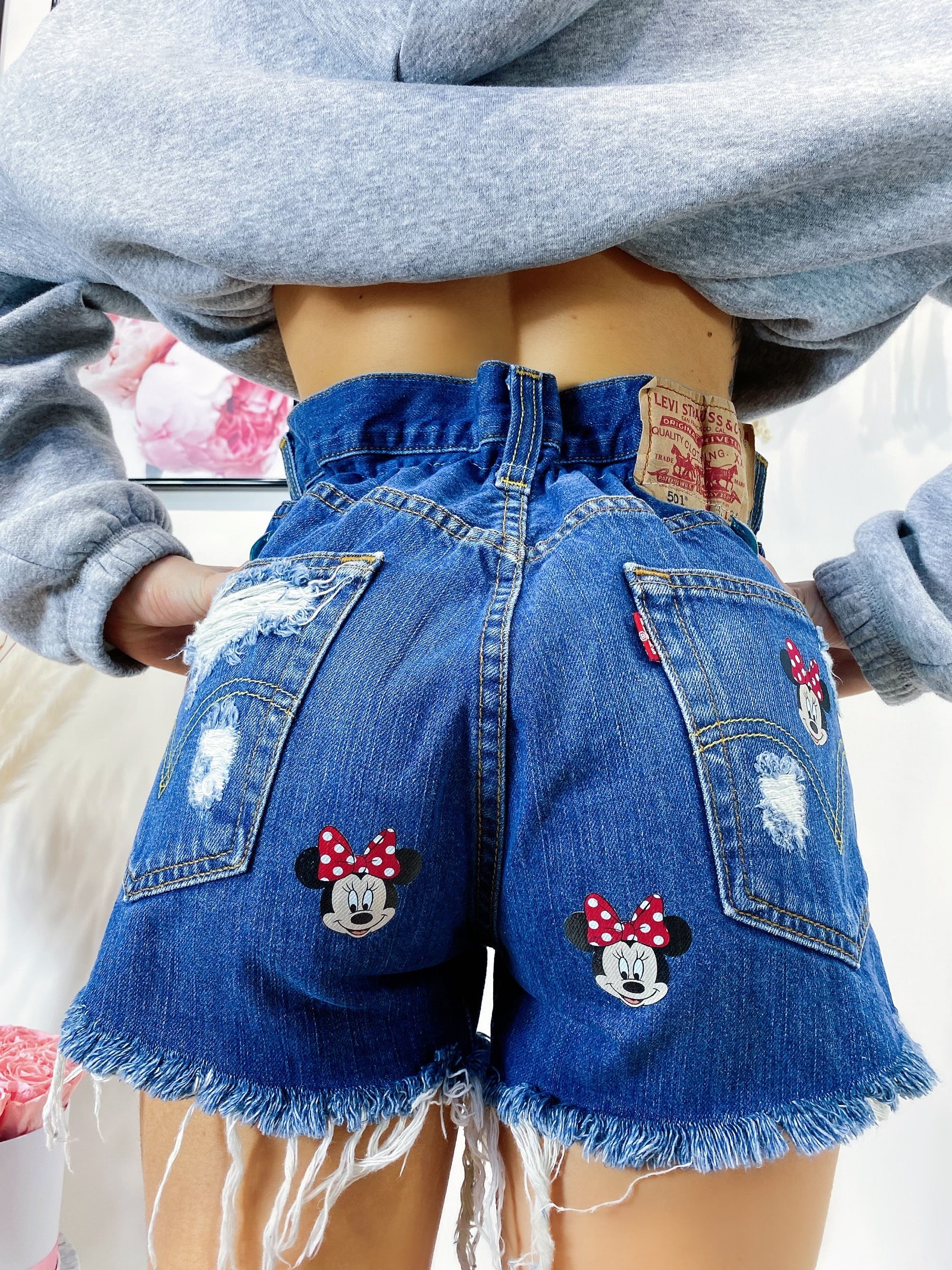 Short Levi’s Vintage con stampa topolina e strappi