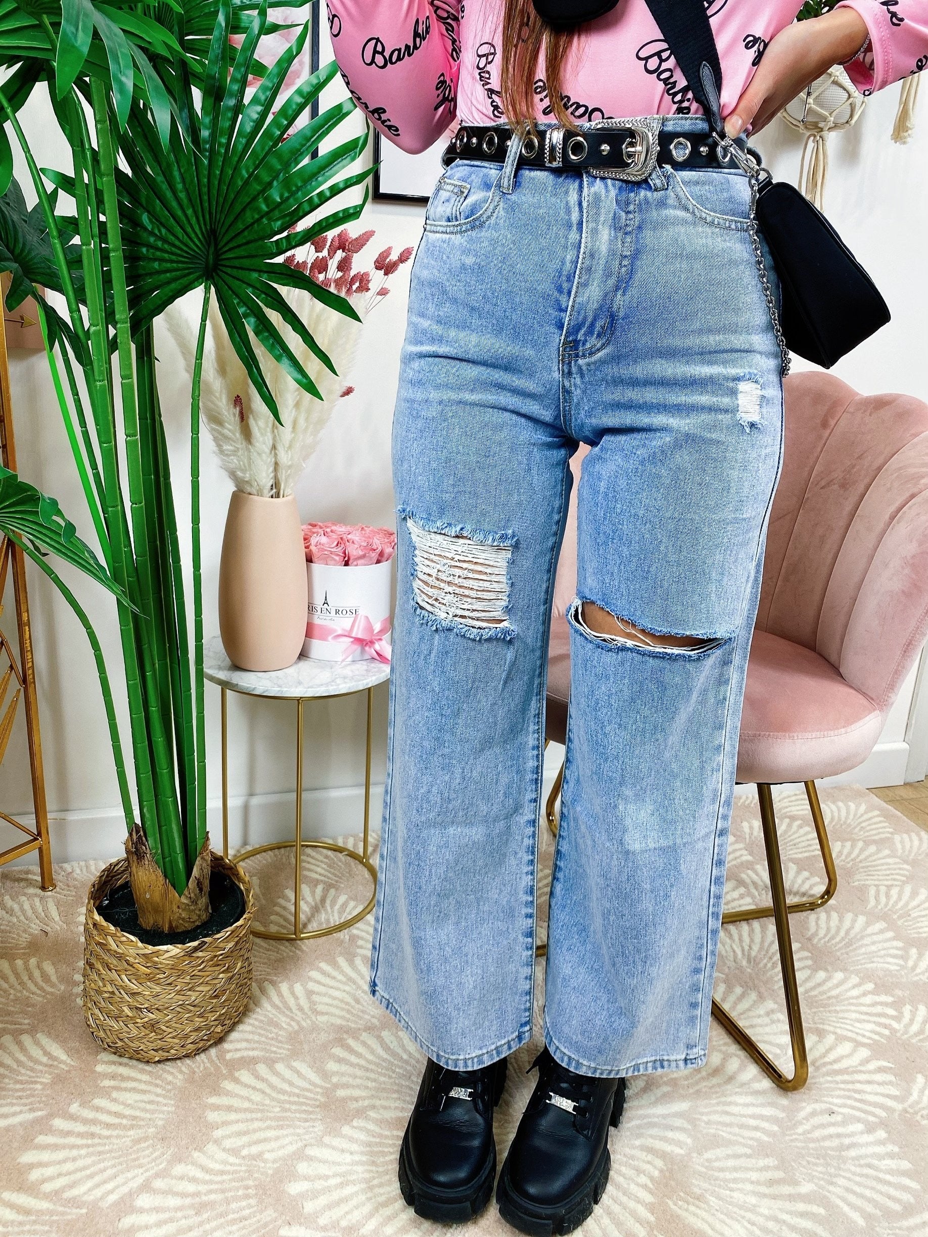 Jeans boyfriend zampa larga con maxi spacchi