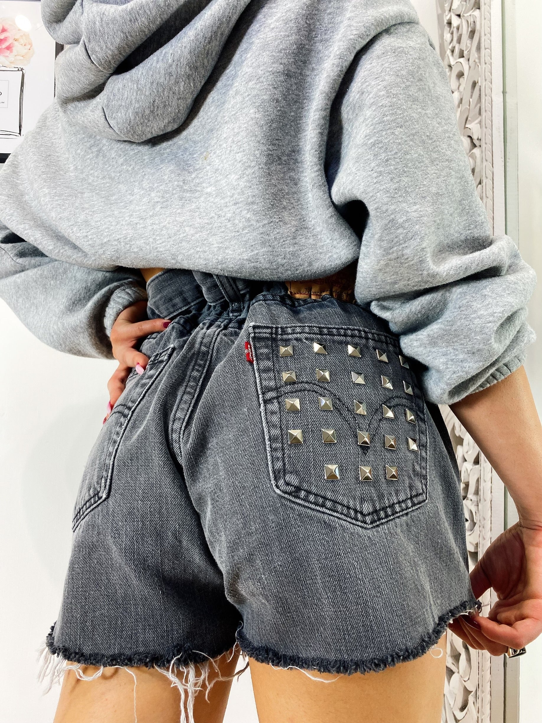Levi’s Vintage grigio chiaro con borchie