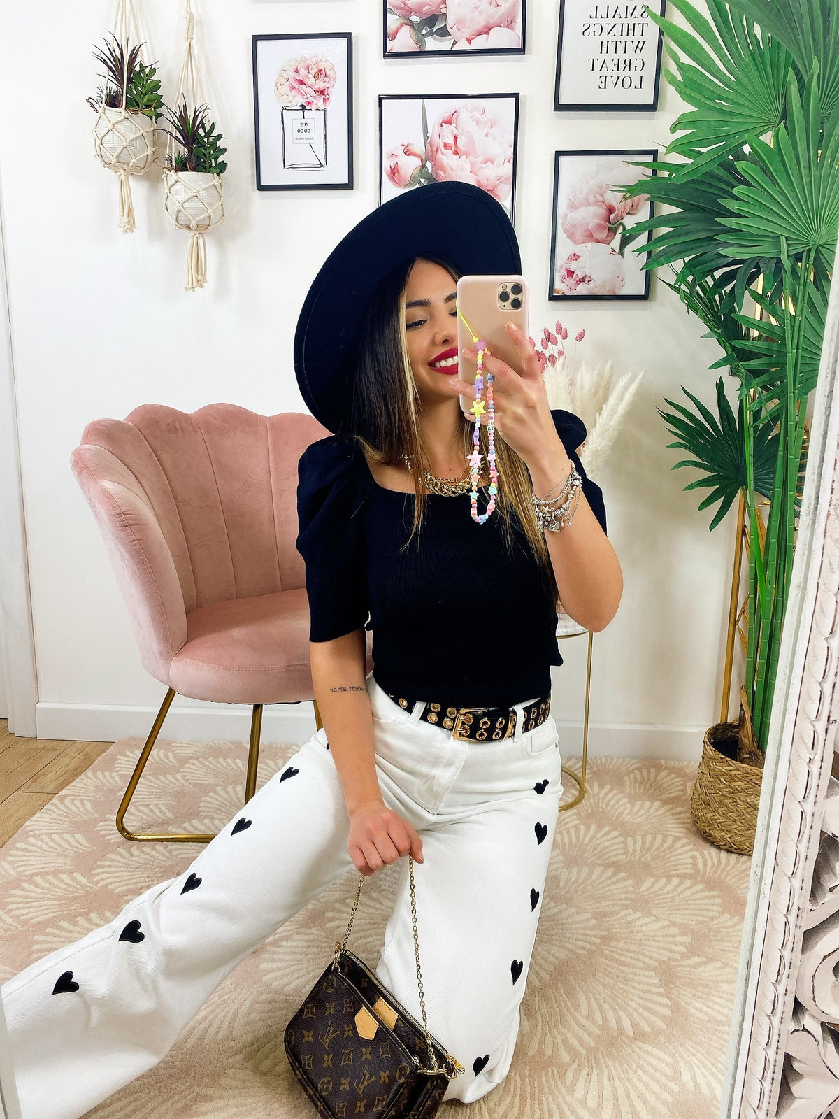 Top con spalline bombate Nero