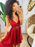 Abito in raso con gonna asimmetrica rosso