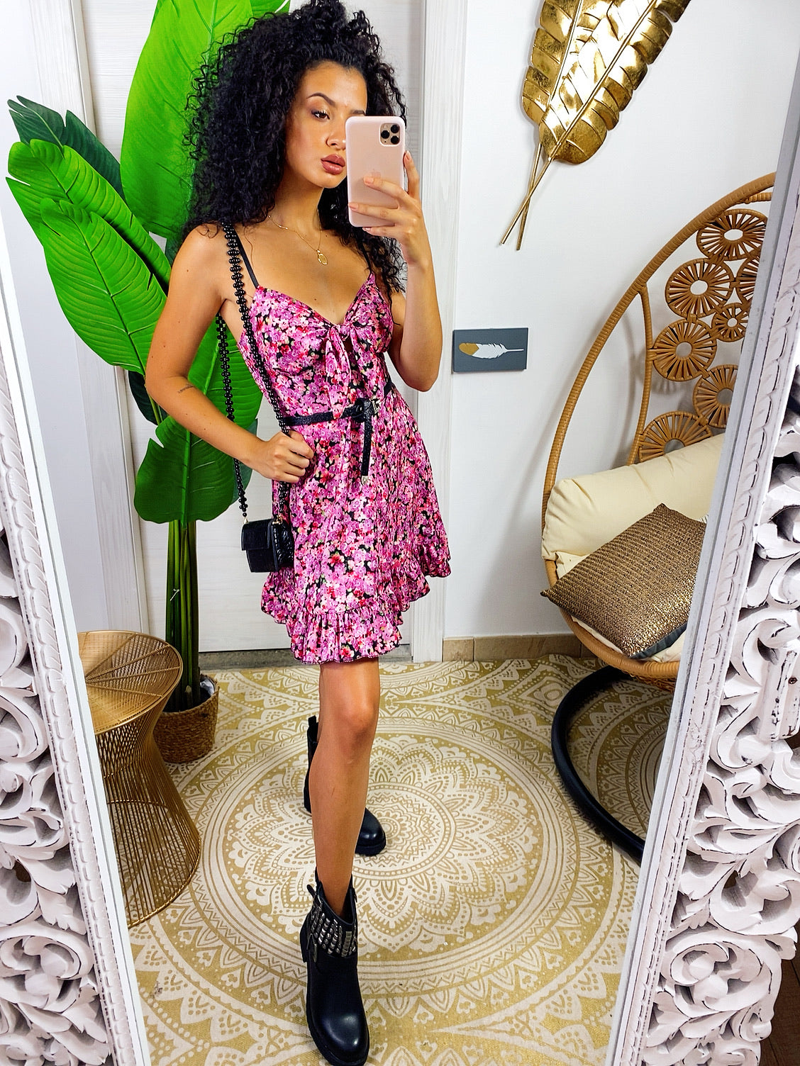 Abito a fiori Fuxia con coppe