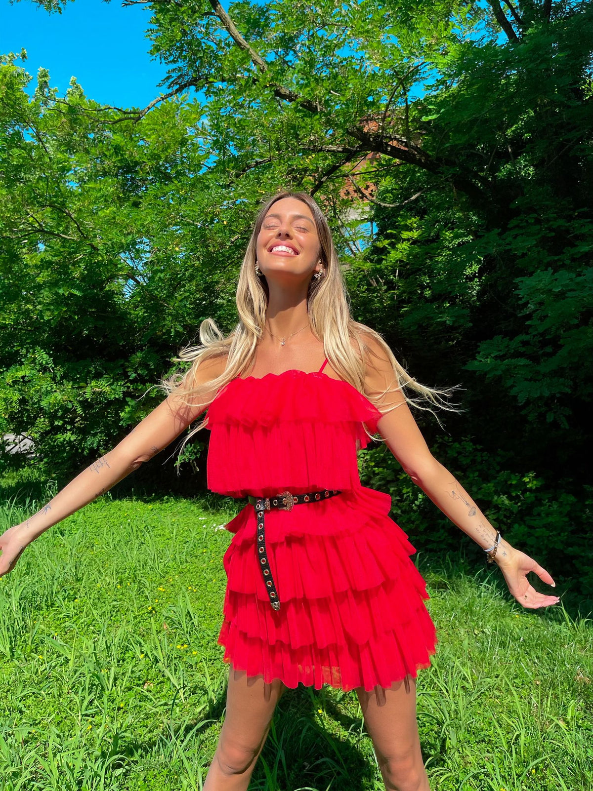 Abito in tulle a balze Venere rosso