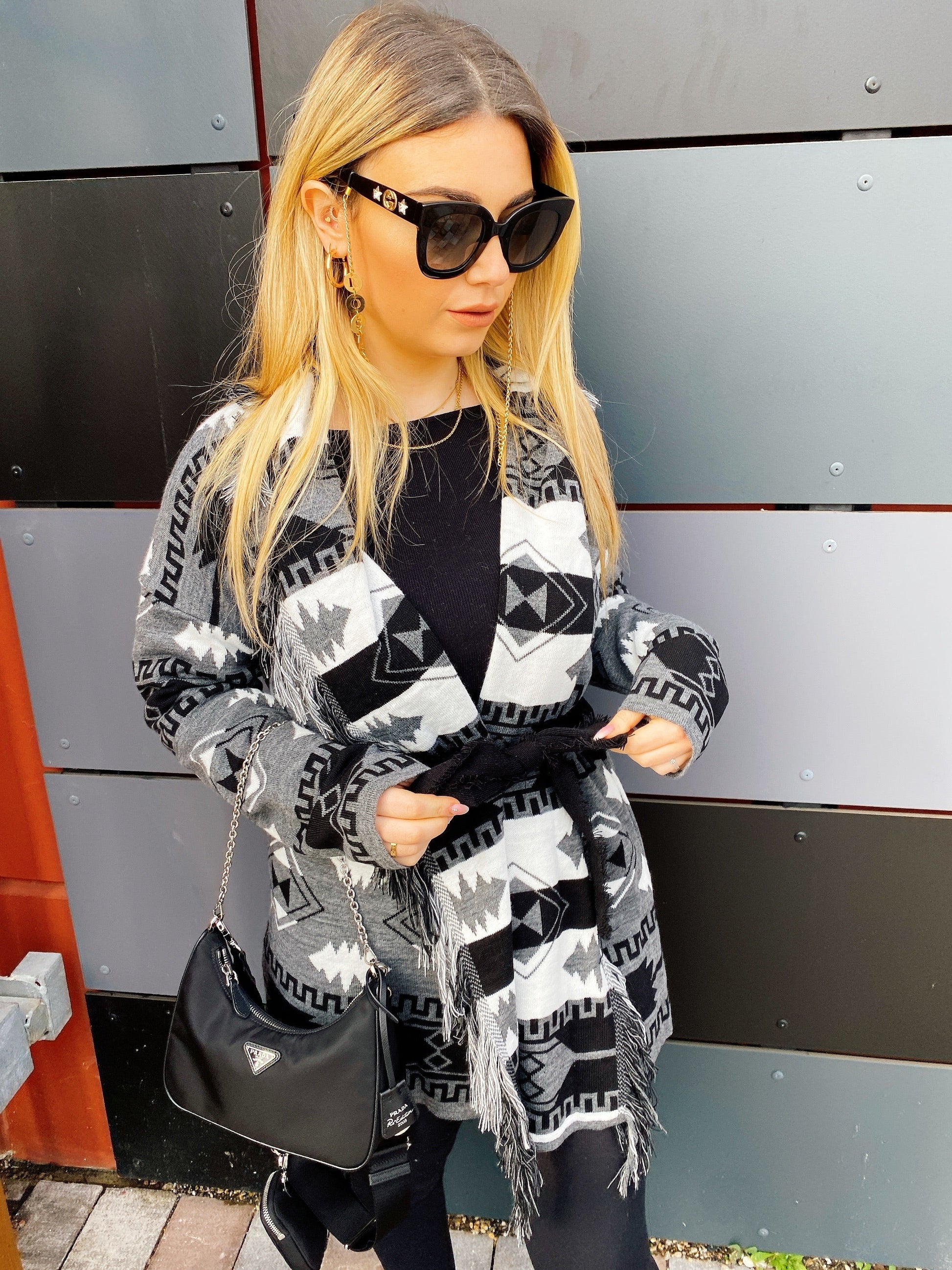 Cardigan Black/Grigio con frange e cinta