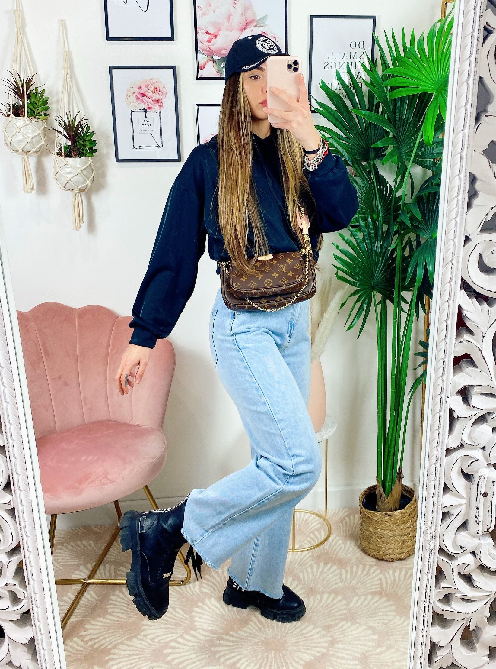 Jeans elasticizzato in vita zampa larga