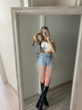 Short in jeans con perle e tulle