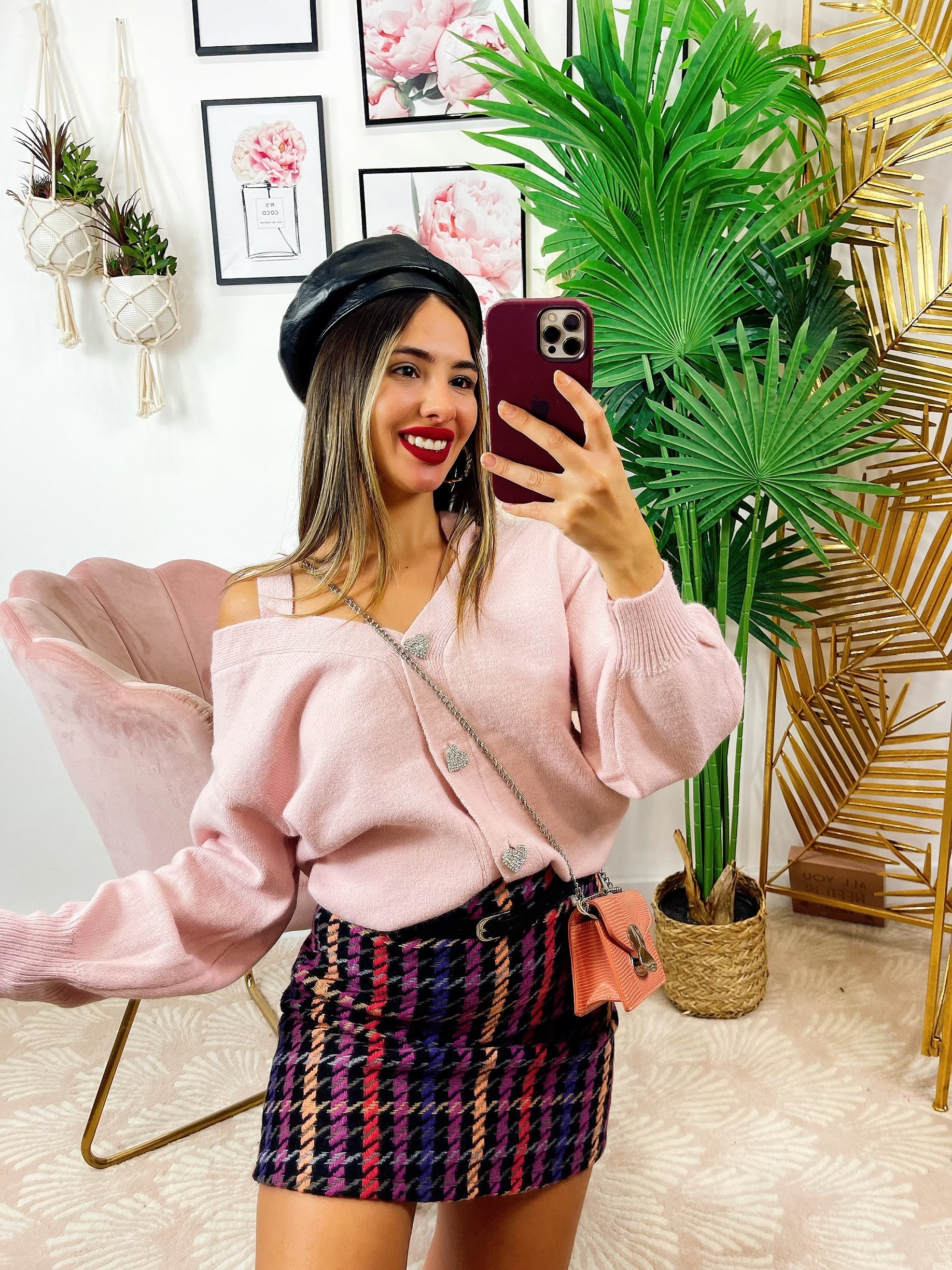 Cardigan con bottoni gioiello e spalle scoperte Rosa