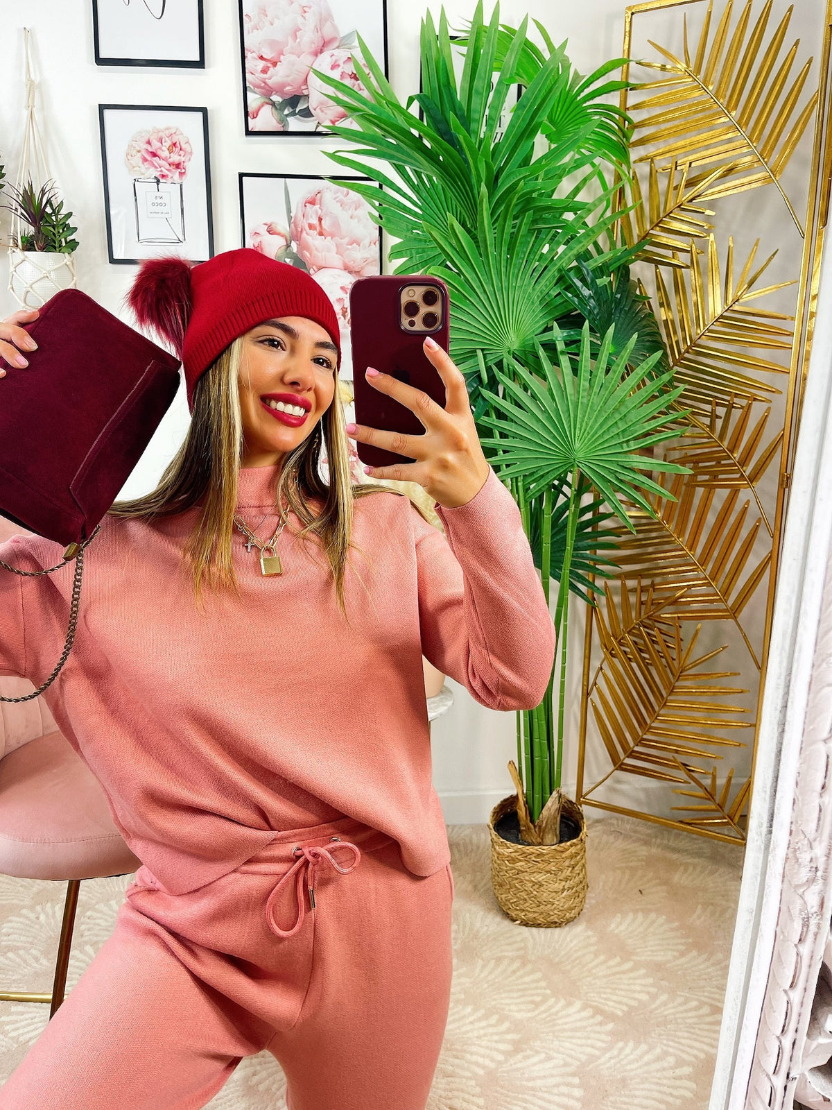 Completo maglia e pantalone rosa