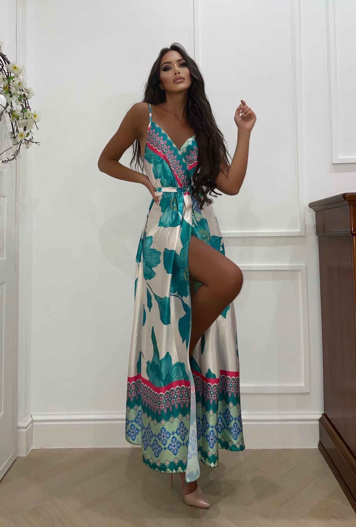 Abito in raso con maxi spacco fiori Verdeacqua
