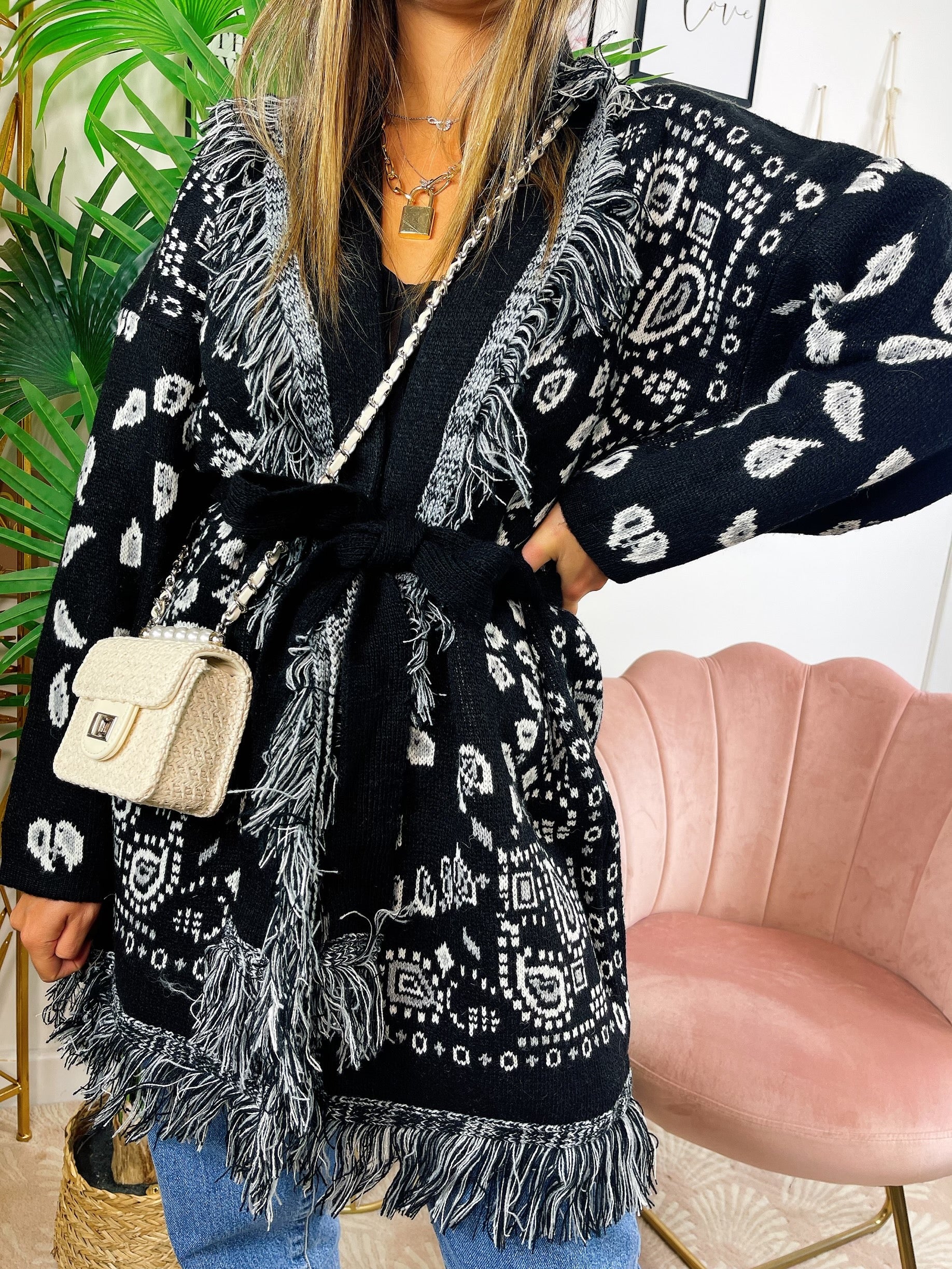 Cardigan con frange base nero