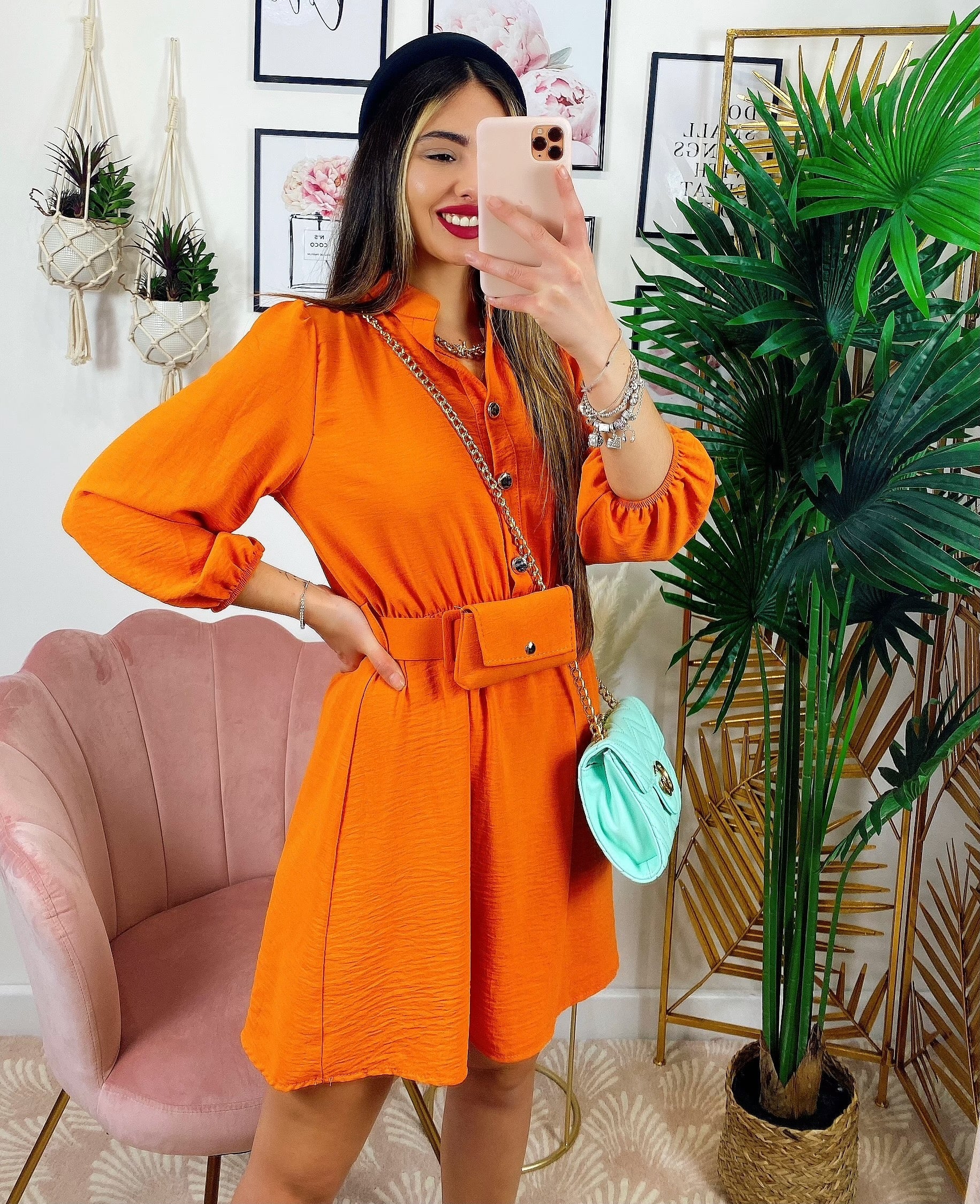 Abito con bottoni e cintura Arancio