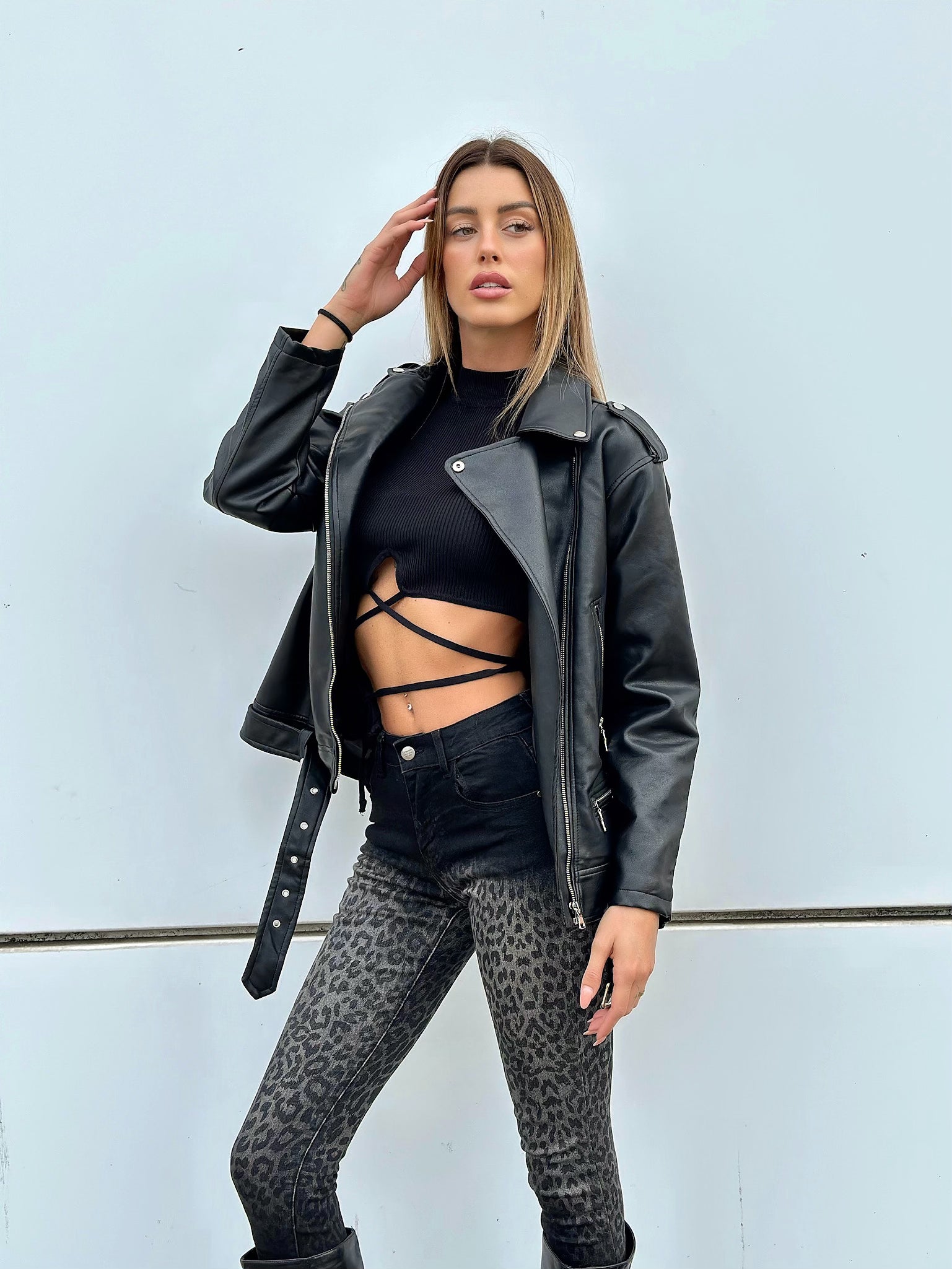 Giaccone di ecopelle over black