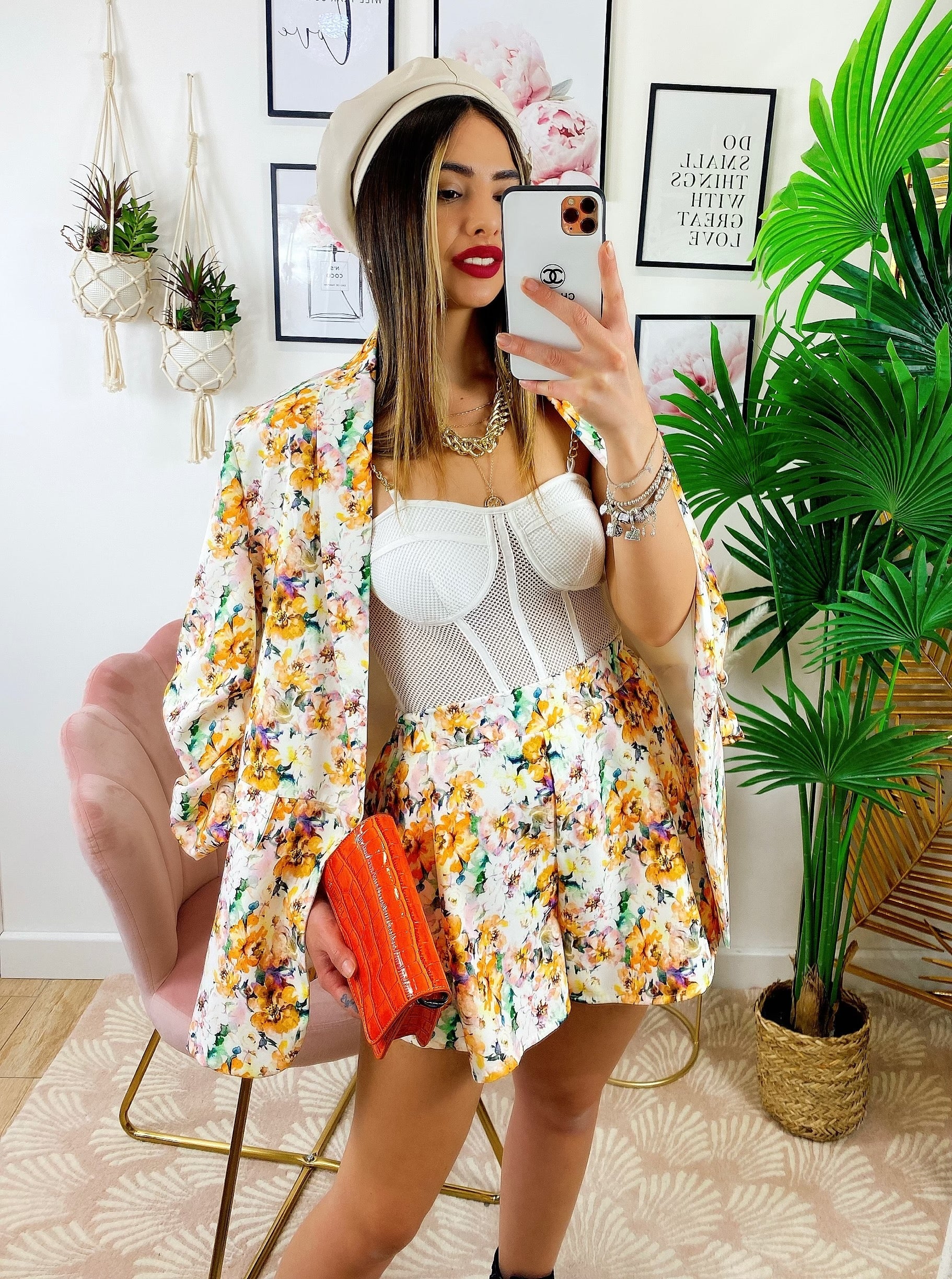 Short floreale fiori arancio