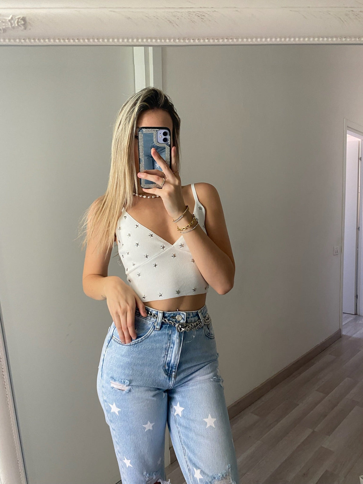 Top bianco con stelle