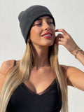 Cappello grigio scuro