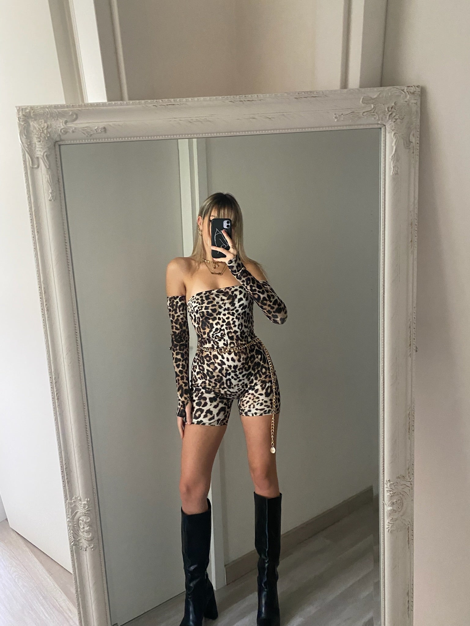 Tutina animalier con manicotti