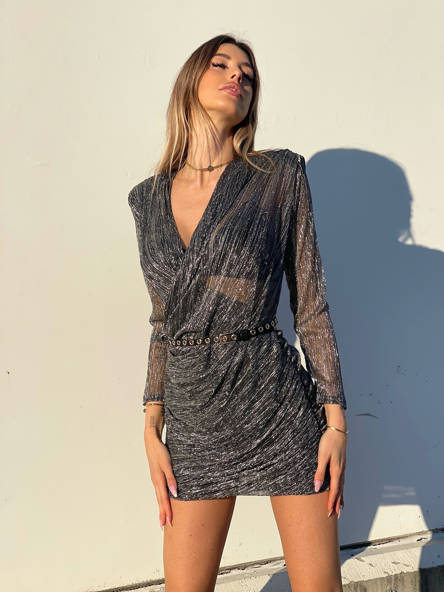 Abito silver con scollo a incrocio