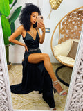 Abito in raso con maxi spacco nero