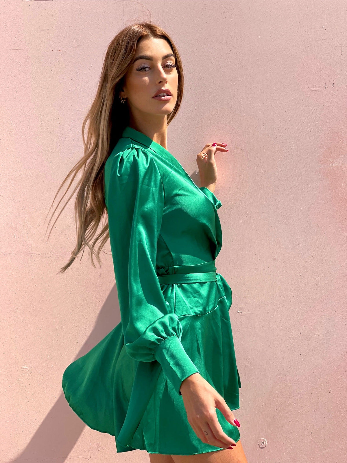 Abito in raso verde smeraldo