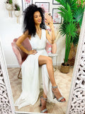 Abito in tulle bianco con cintura in strass