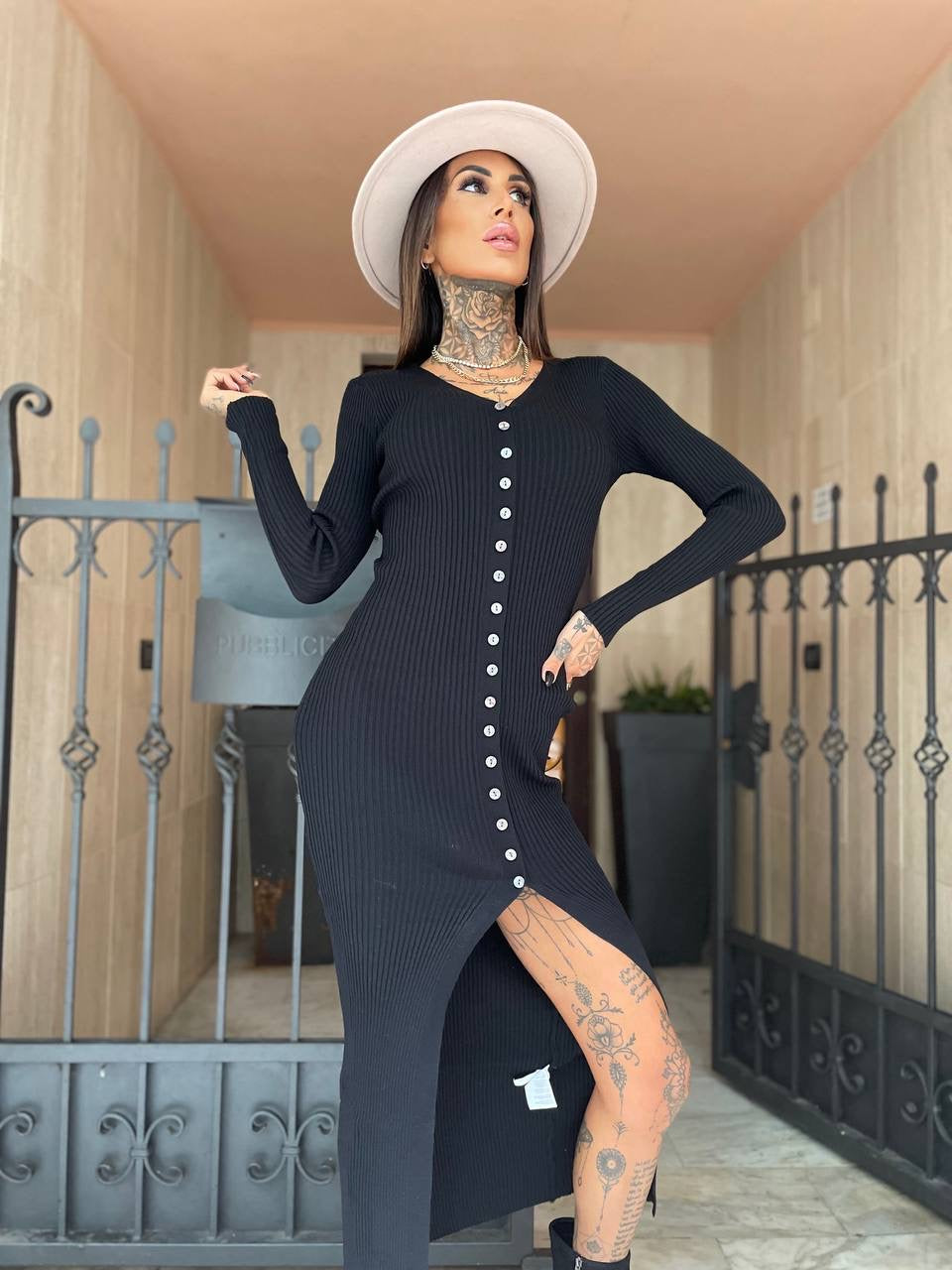 Abito midi con bottoncini nero