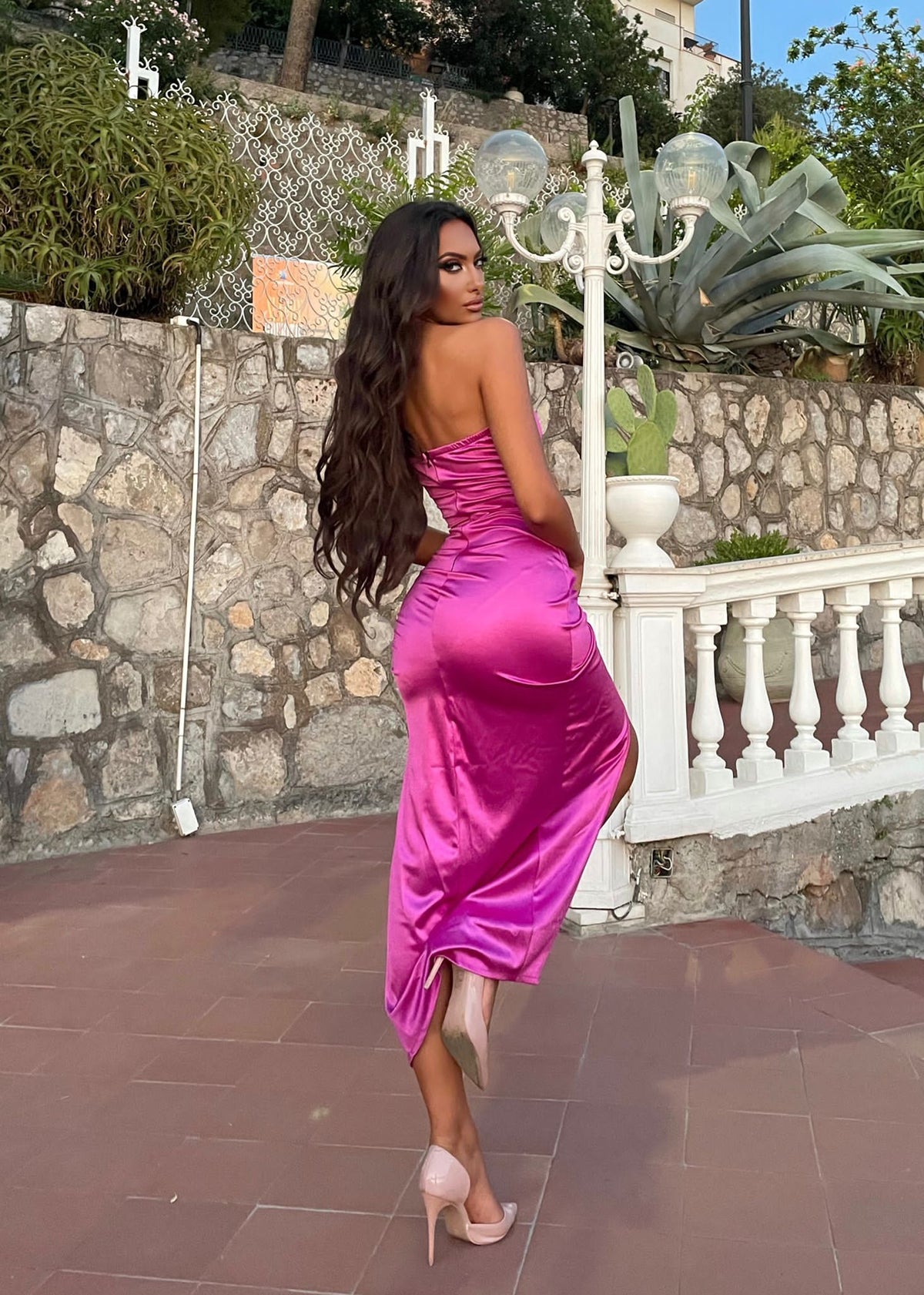 Abito midi peonia scollo a V